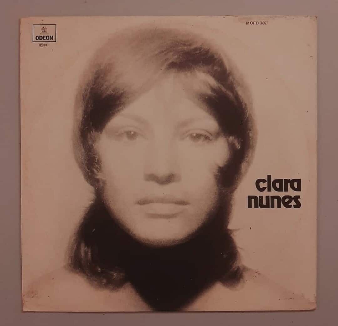 Clara Nunes - Clara Nunes (1971)