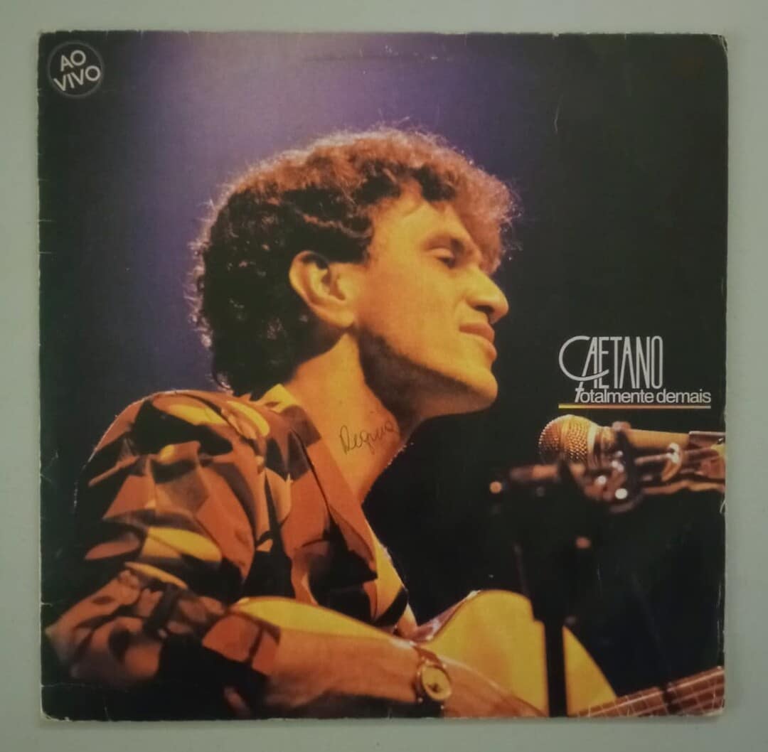Caetano Veloso - Totalmente Demais