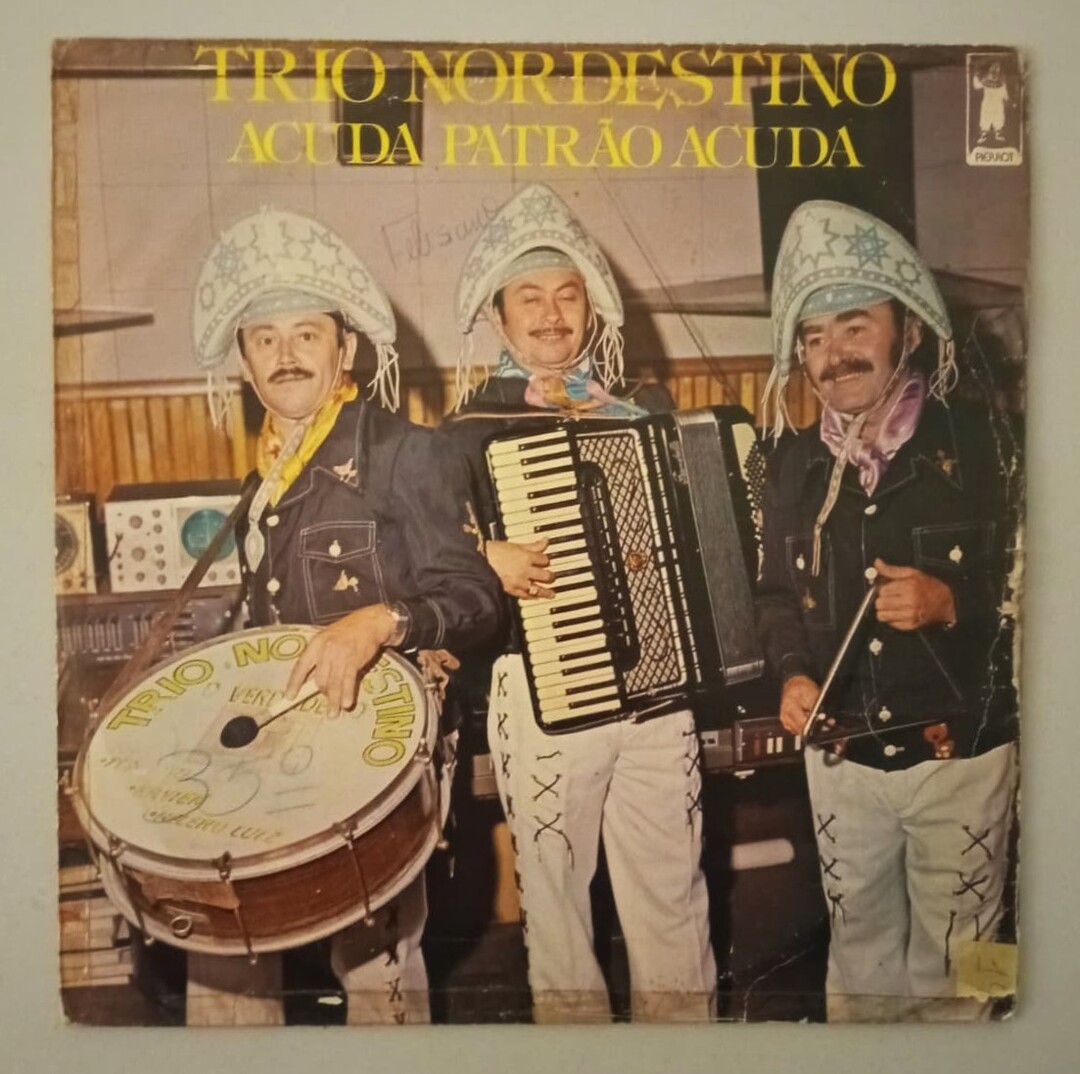 Trio Nordestino – Acuda Patrão Acuda