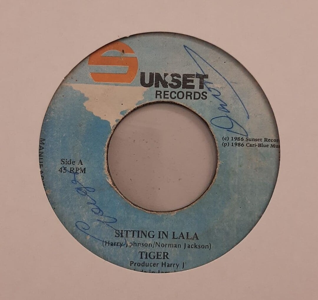 Tiger – Sitting In Lala / Version