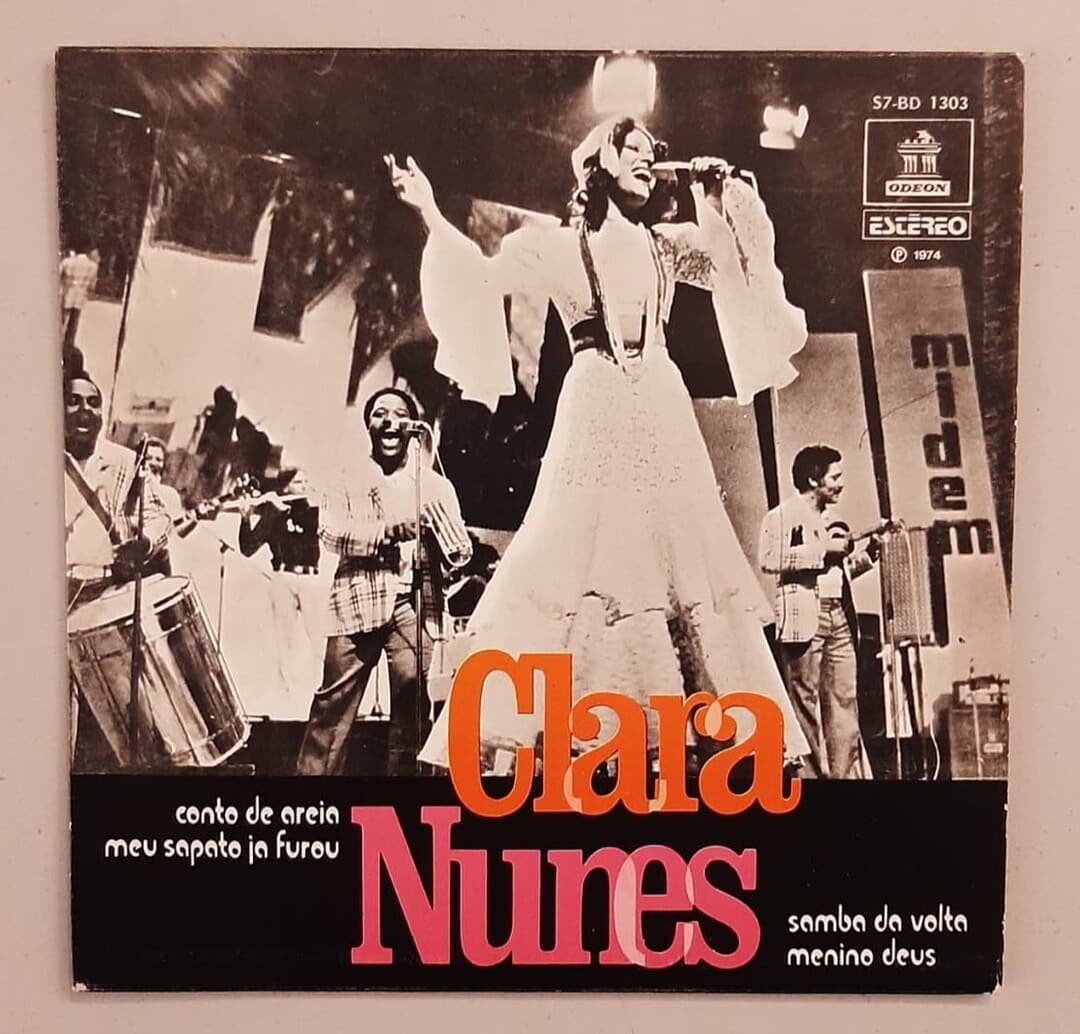 Clara Nunes – Conto De Areia